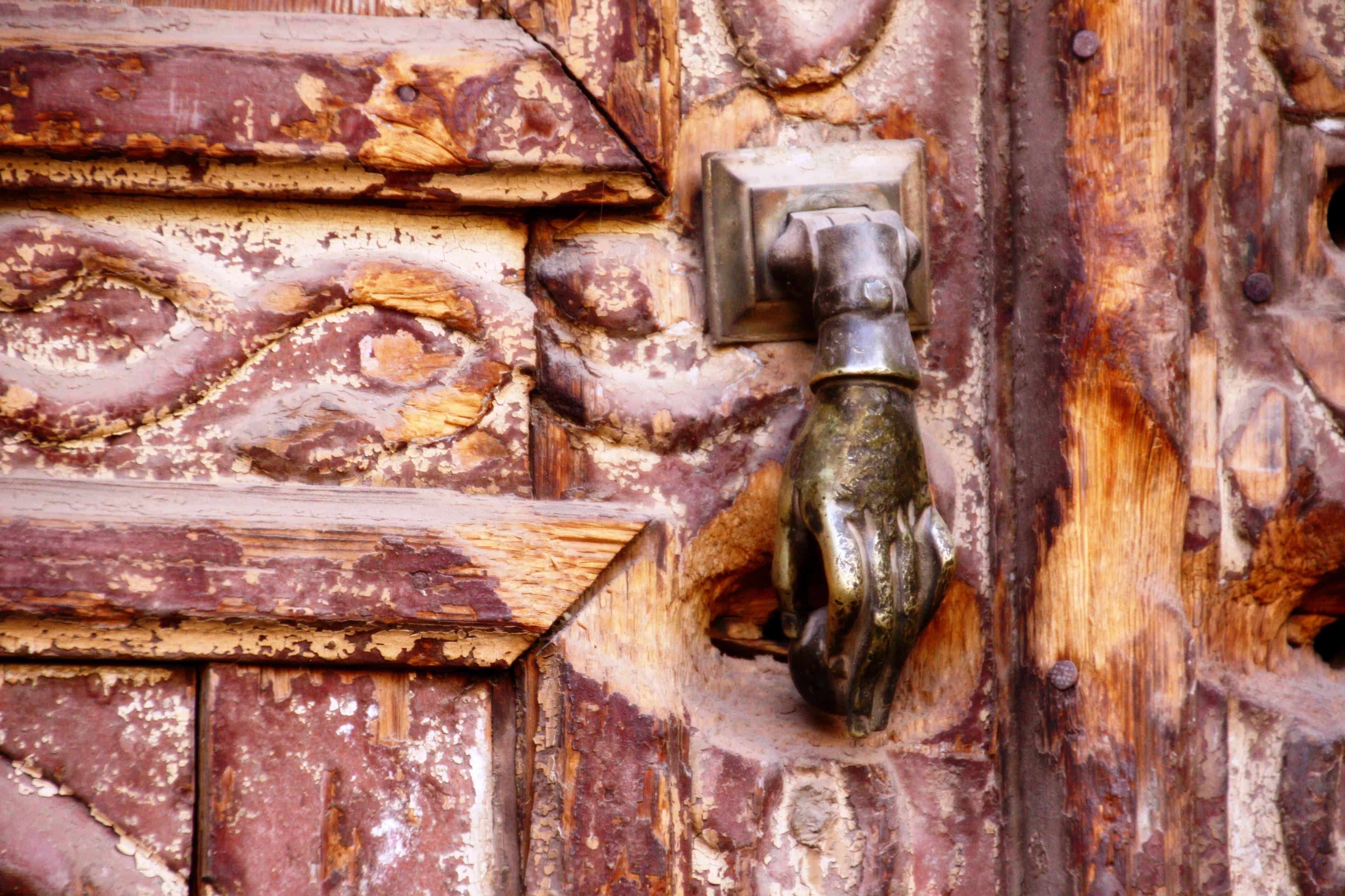 Door handle in Esna, Egypt