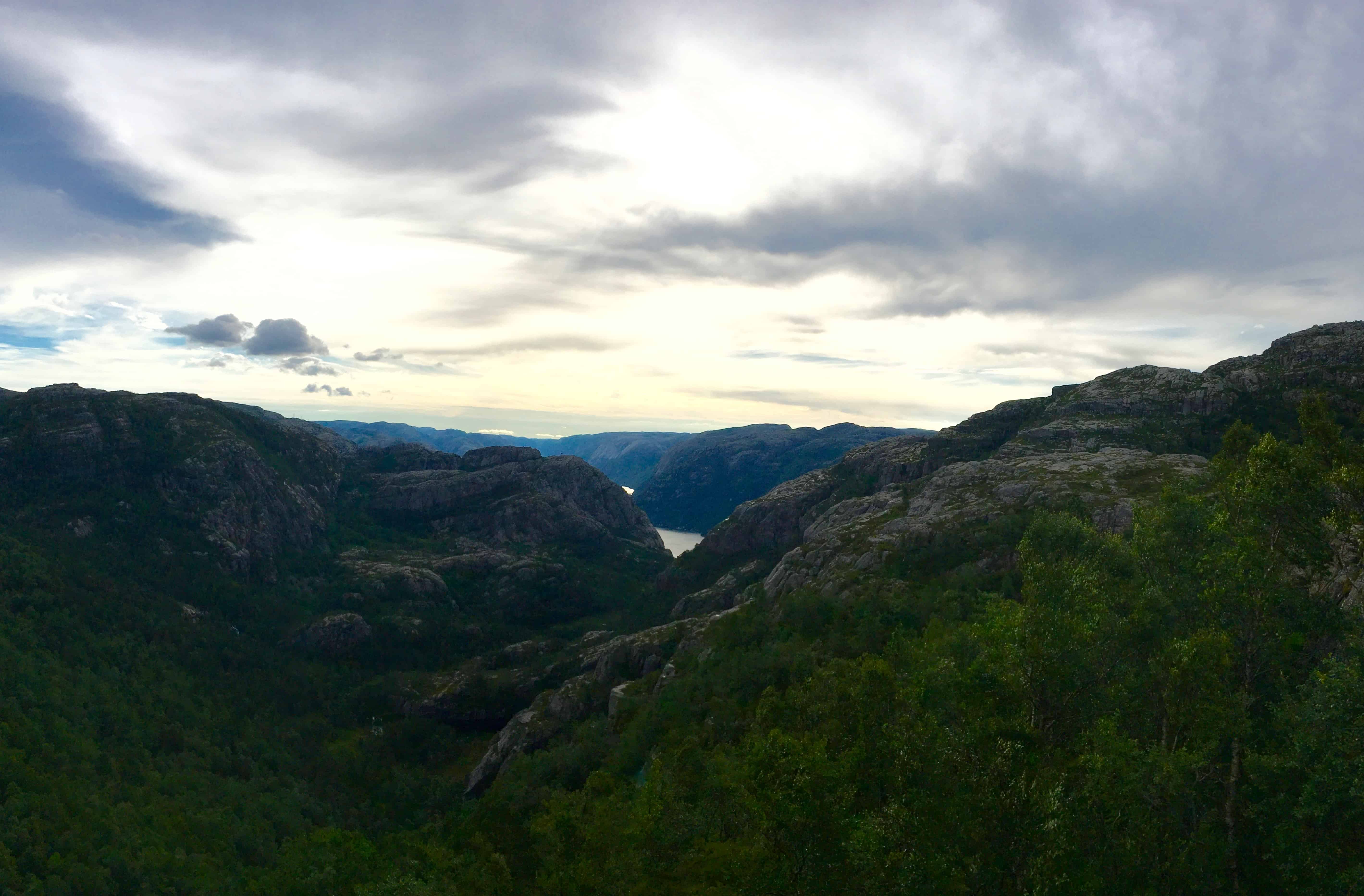 first-glimpse-of-lysefjord