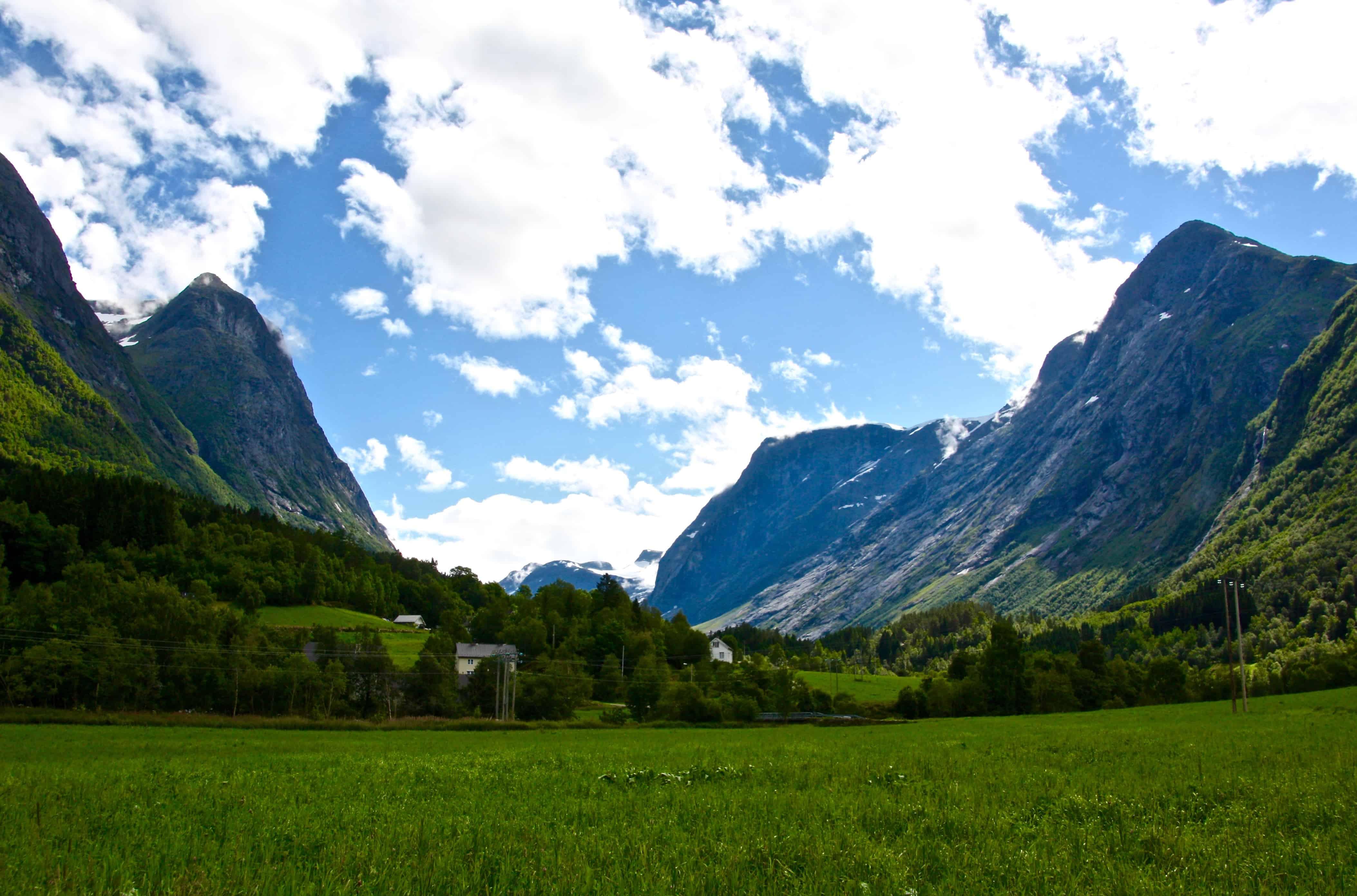 mountain-drama-sogndal-to-geiranger