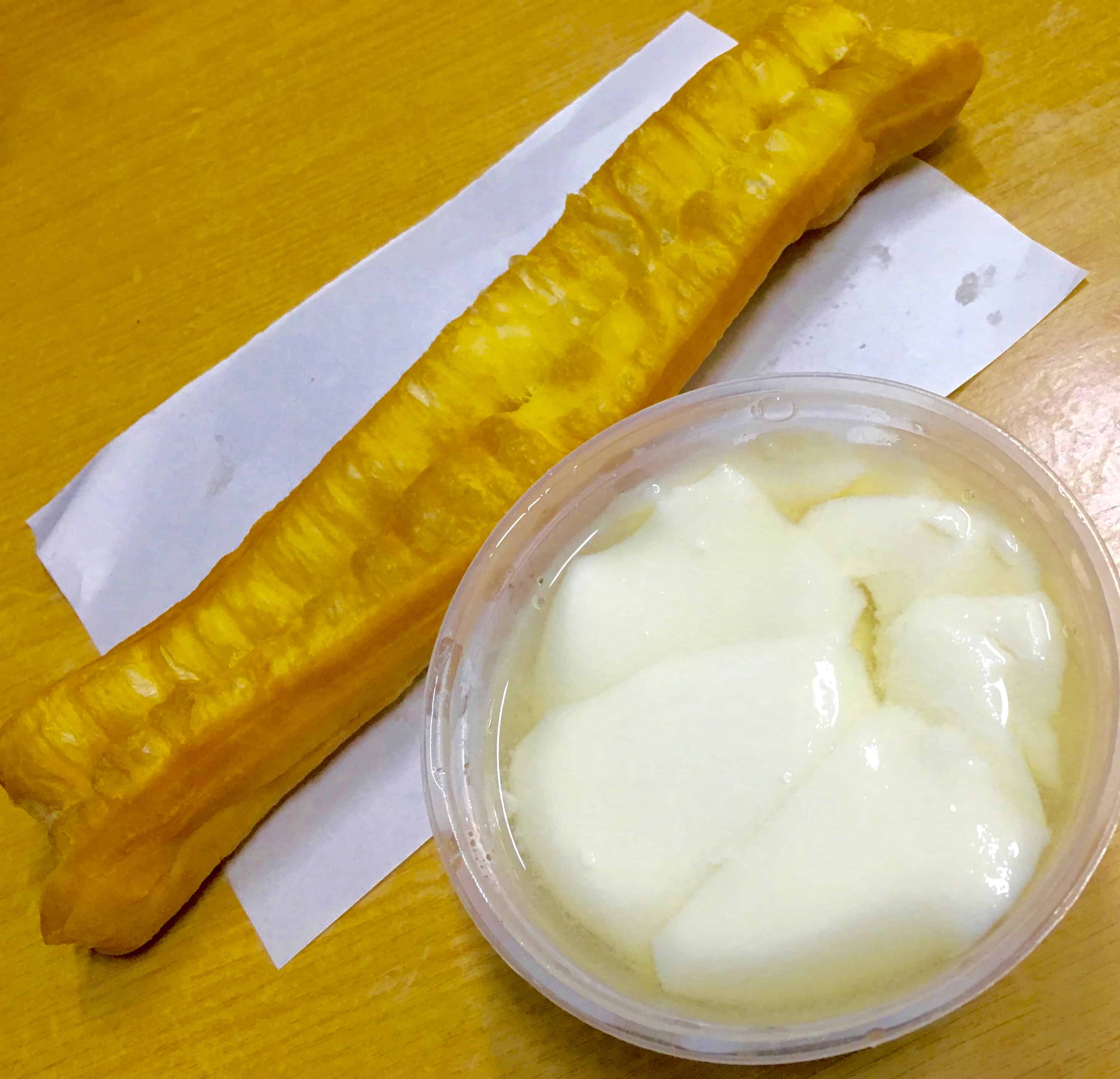 Singapore Dessert: Hau Tuay and Youtiao