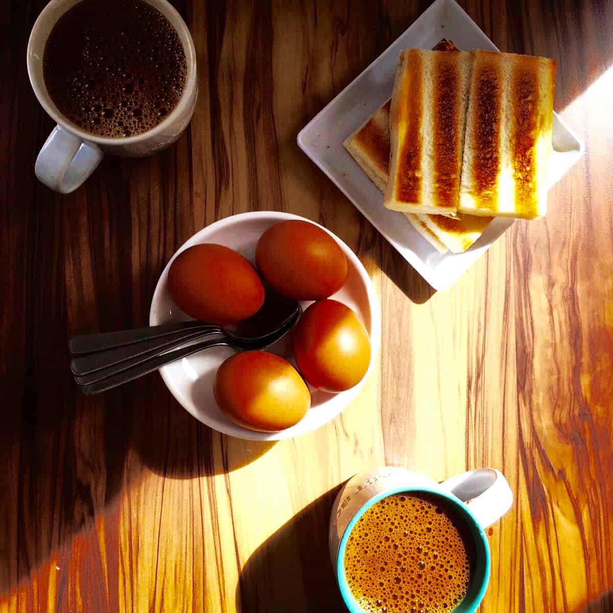 Singapore Breakfast: Kaya Toast and Eggs