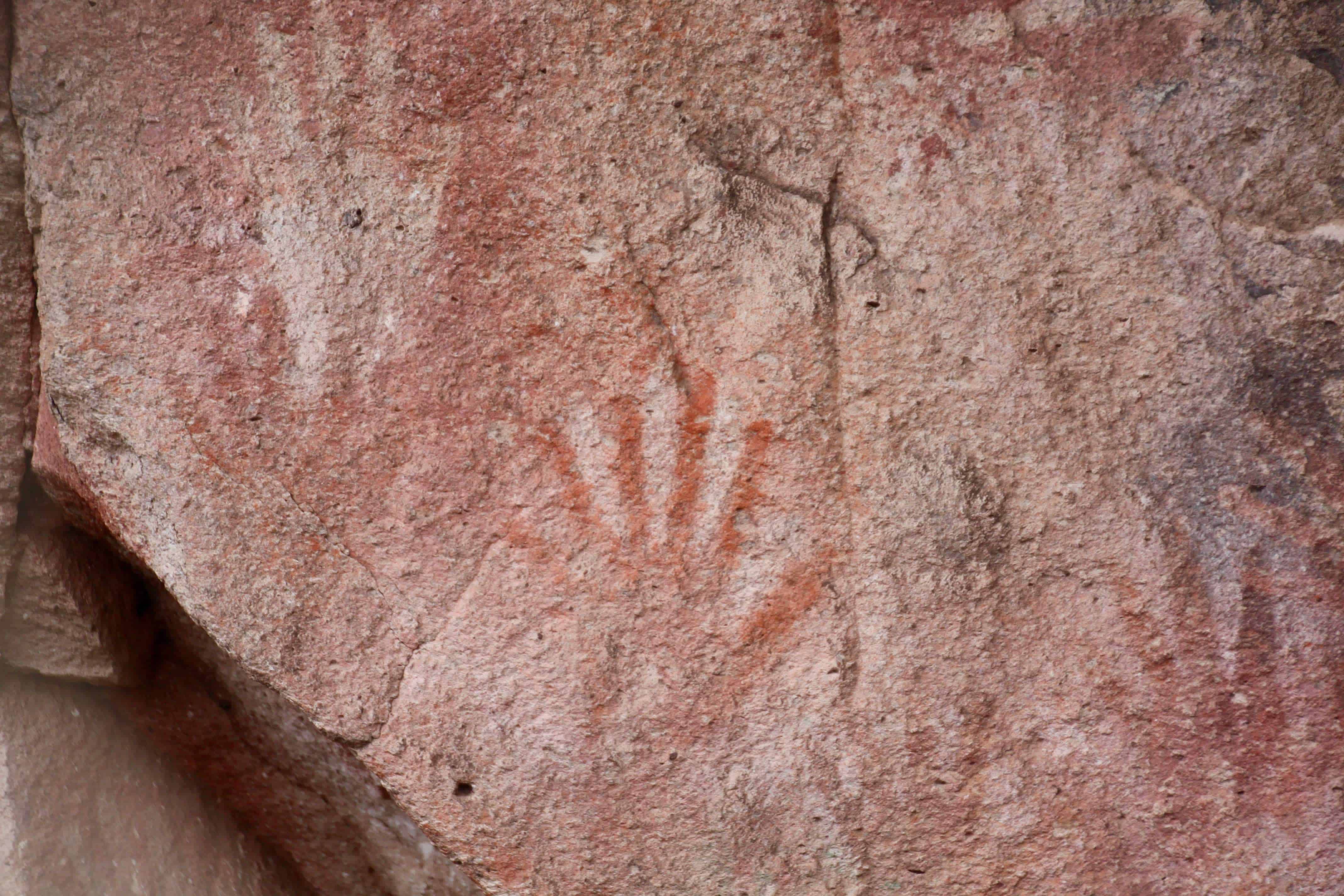 Ancient hand print of a six-fingered person at Cueva de las Manos