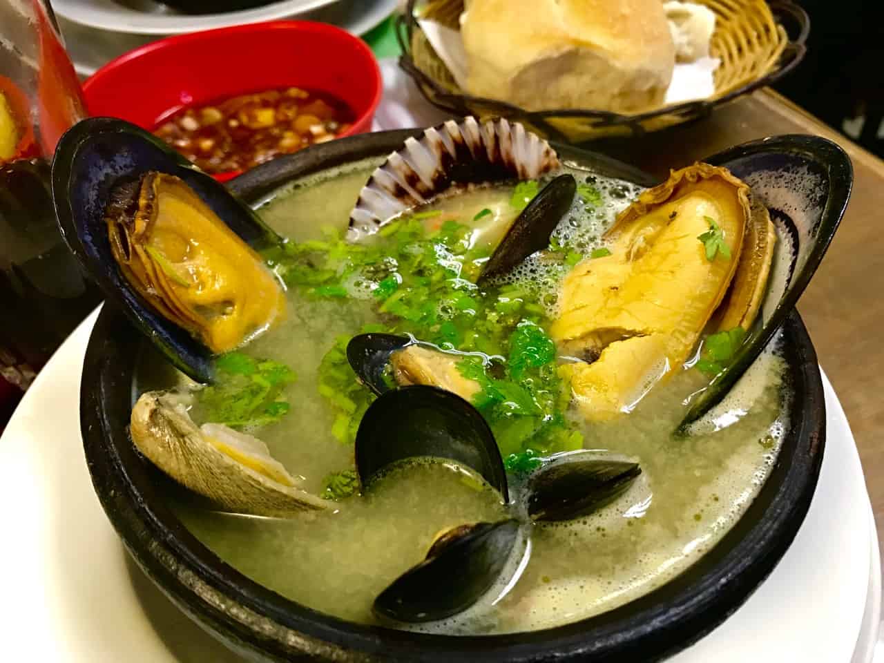 Where to eat in Santiago - A bowl of Paila Marina at Yiyi Restaurant in the Mercado Central in Santiago