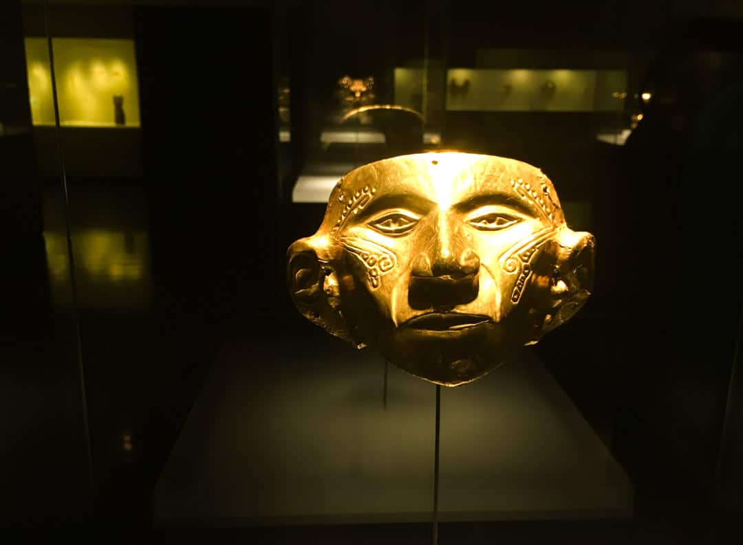 A golden mask in the Museo del Oro Bogotá: One of the best things to do in Bogotá.