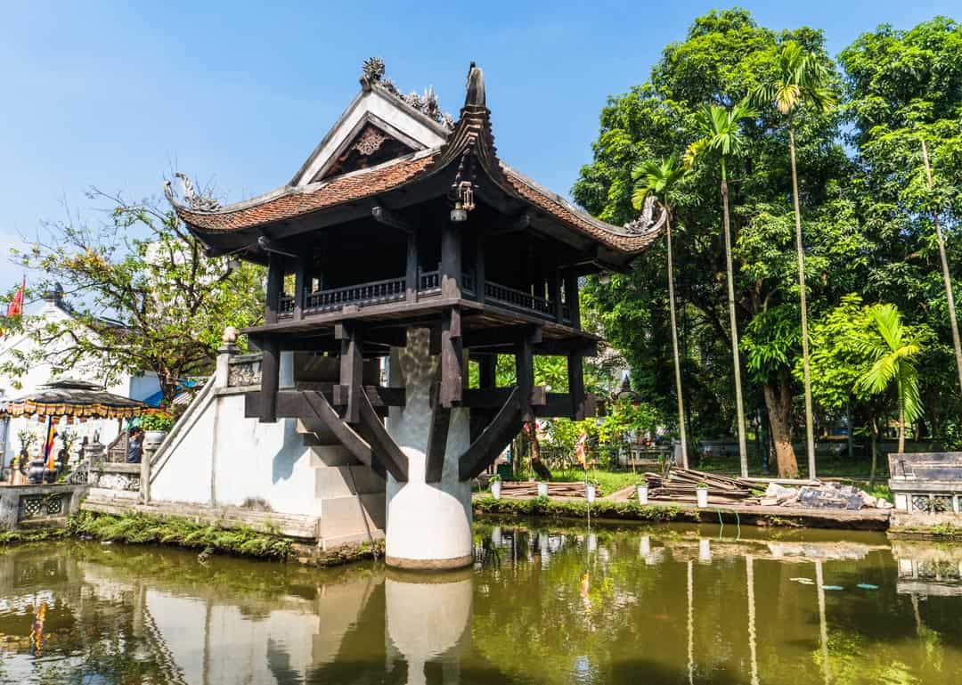1 Day In Hanoi - The thousand-year-old temple of One Pillar Pagoda