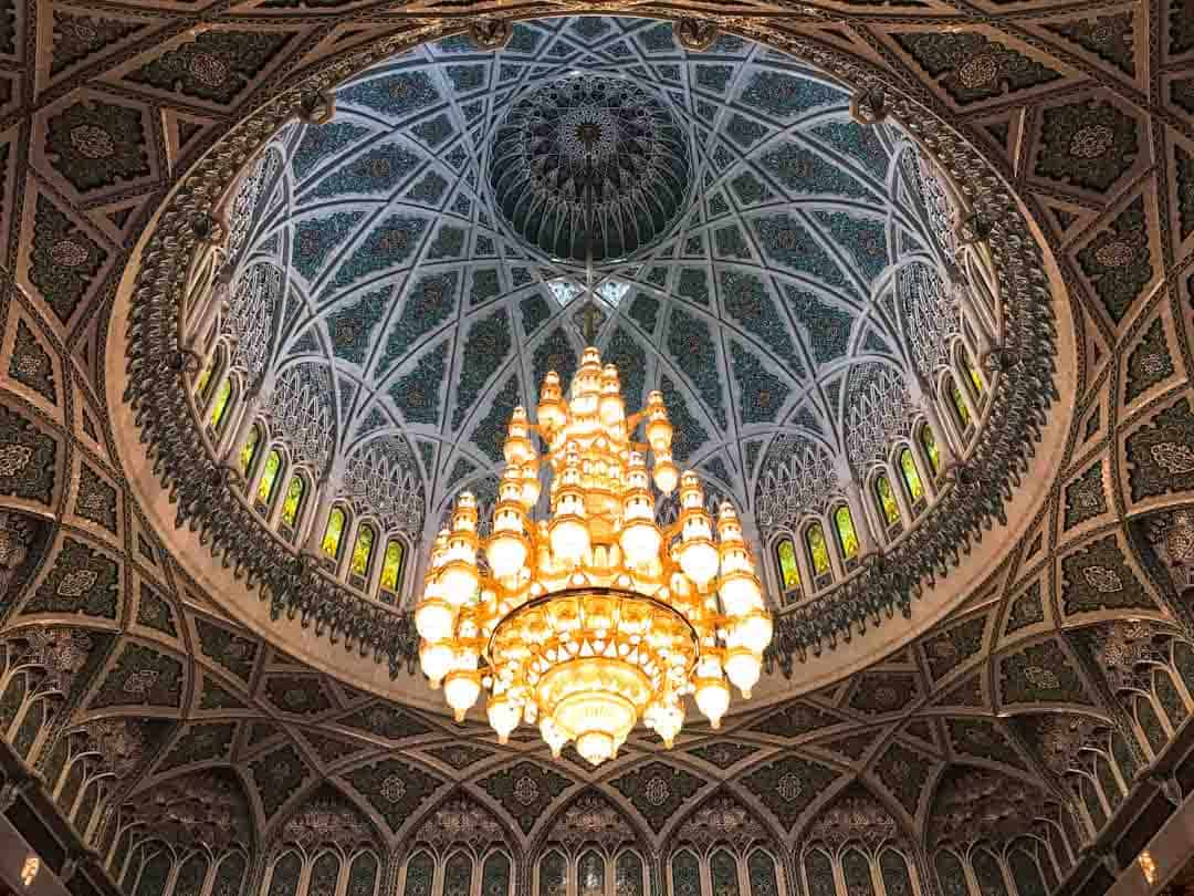 Decorated Ceiling Sultan Qaboos Grand Mosque Places To Go In Muscat