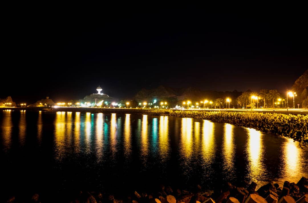 Lights On Mutrah Corniche Things To Do In Muscat At Night