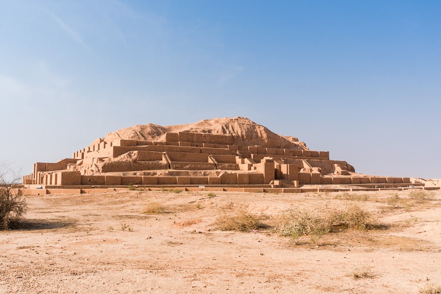 Tour Iran – incredible Choqa Zanbil Ziggurat