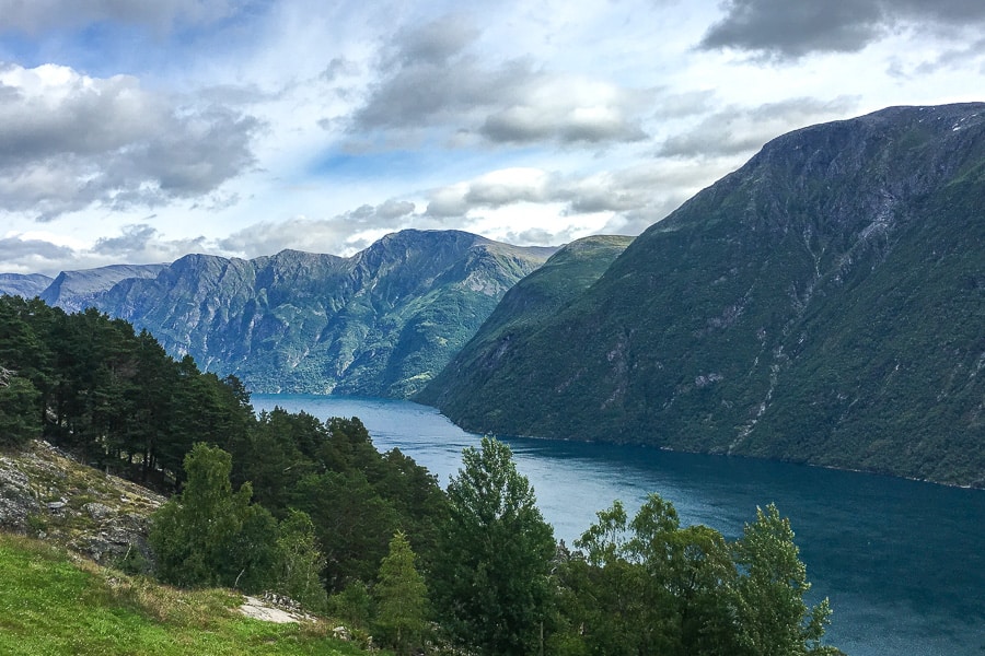Fabulous fjord views along the Fv60 as we road trip Norway.