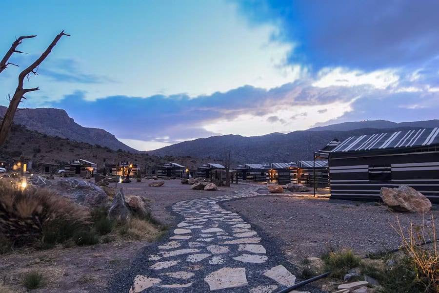 View of Sama Heights Resort in Jebel Shams with a beautiful mountain backdrop – a perfect place stay in the mountains. 